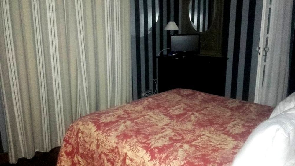 Hotel La Villa Saint-Pierre-d'Irube Luaran gambar