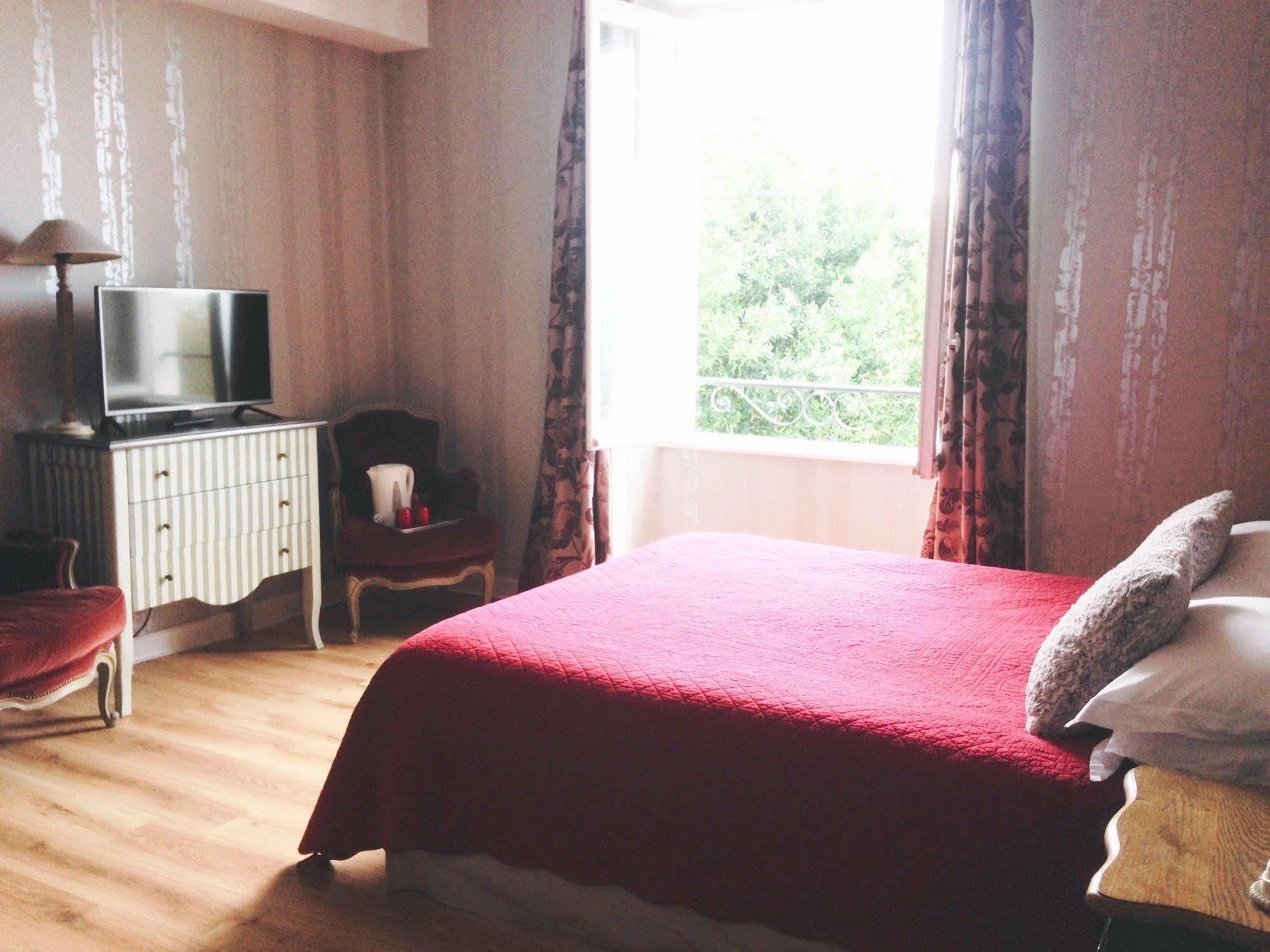 Hotel La Villa Saint-Pierre-d'Irube Luaran gambar